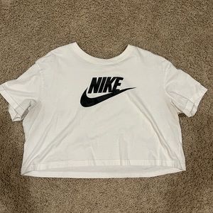 Nike Crop T-shirt